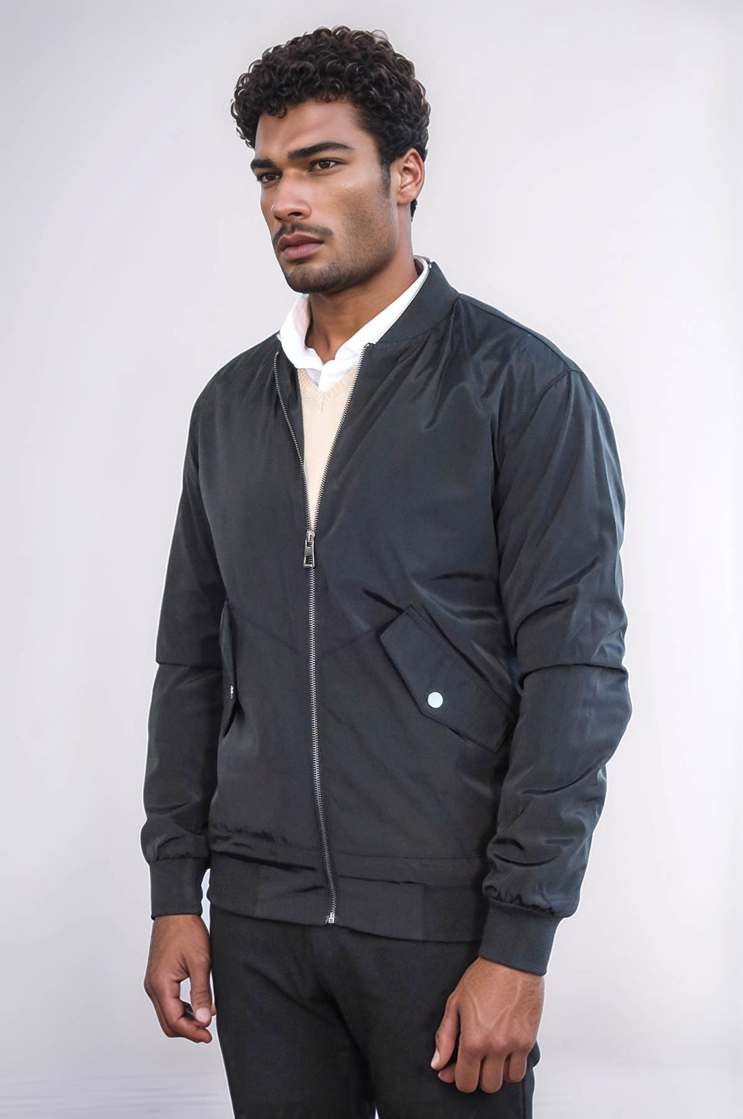 Chaqueta bomber negra con cremallera y bolsillos con solapa para hombre - Wessi