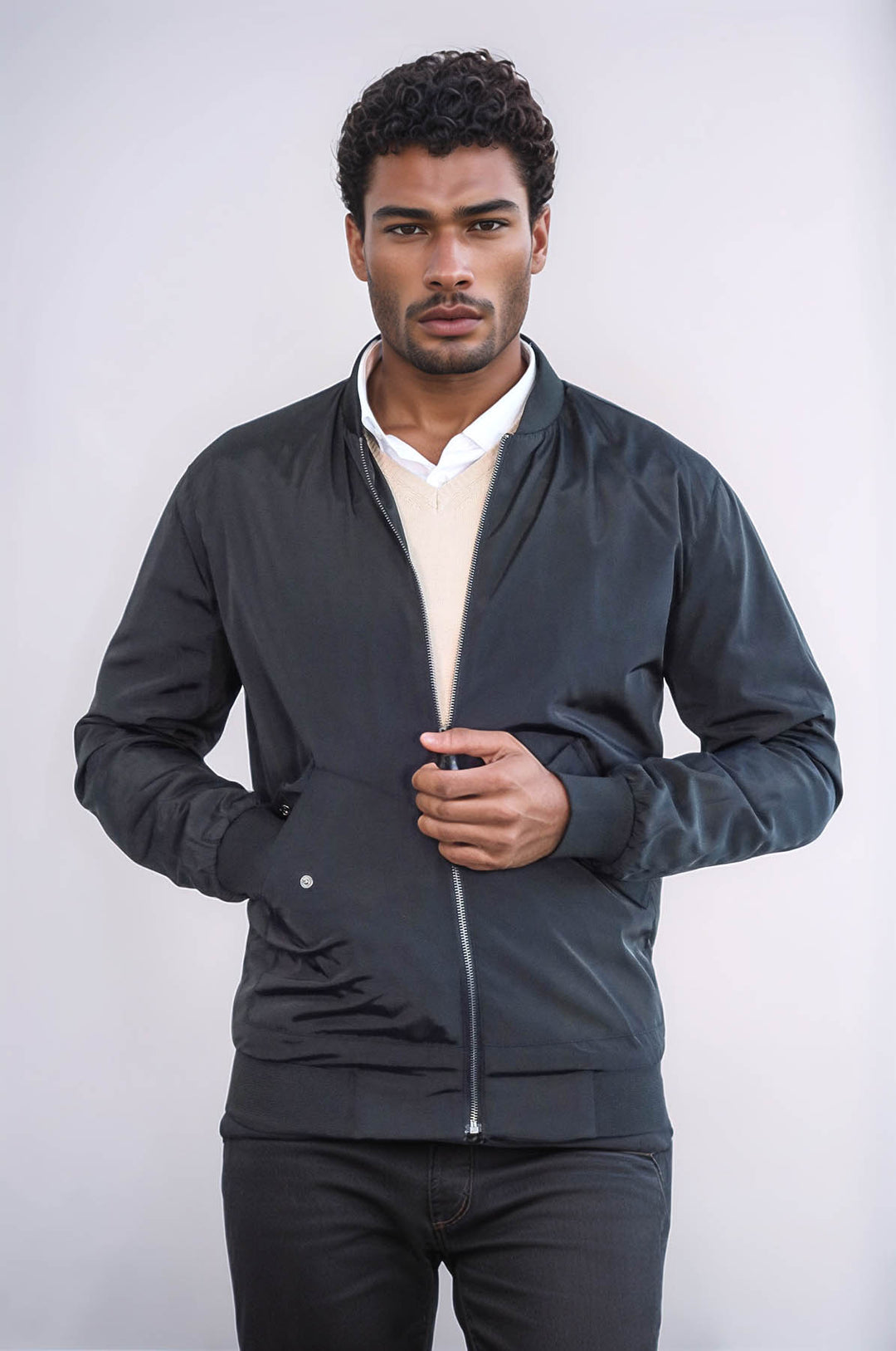 Chaqueta bomber negra con cremallera y bolsillos con solapa para hombre - Wessi