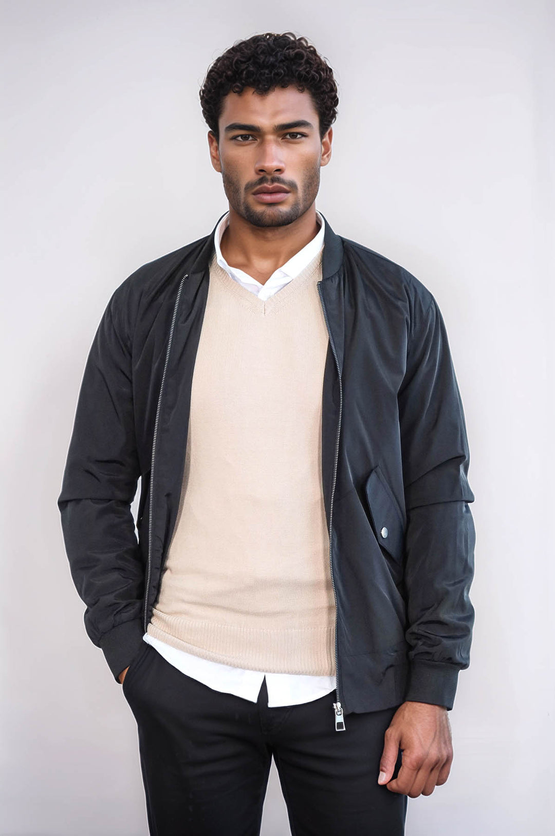 Chaqueta bomber negra con cremallera y bolsillos con solapa para hombre - Wessi