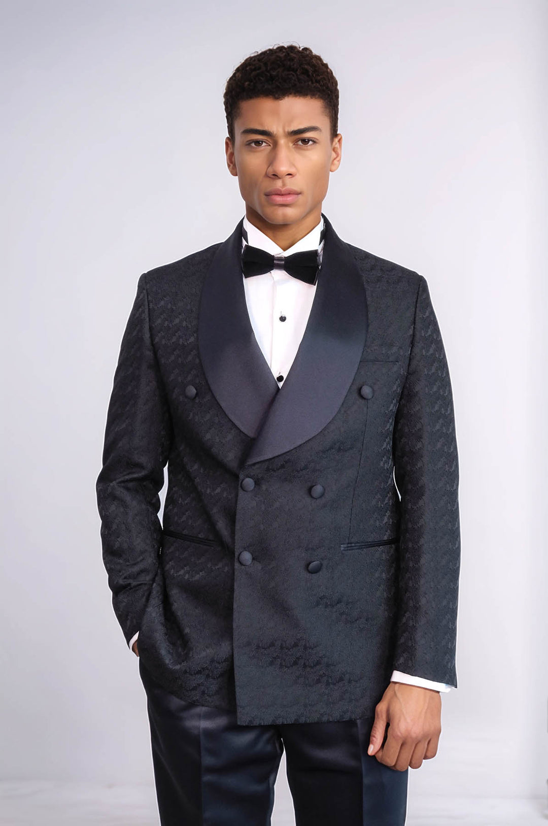 Traje de esmoquin cruzado con cuello chal y estampado de satén para hombre, color negro - Wessi