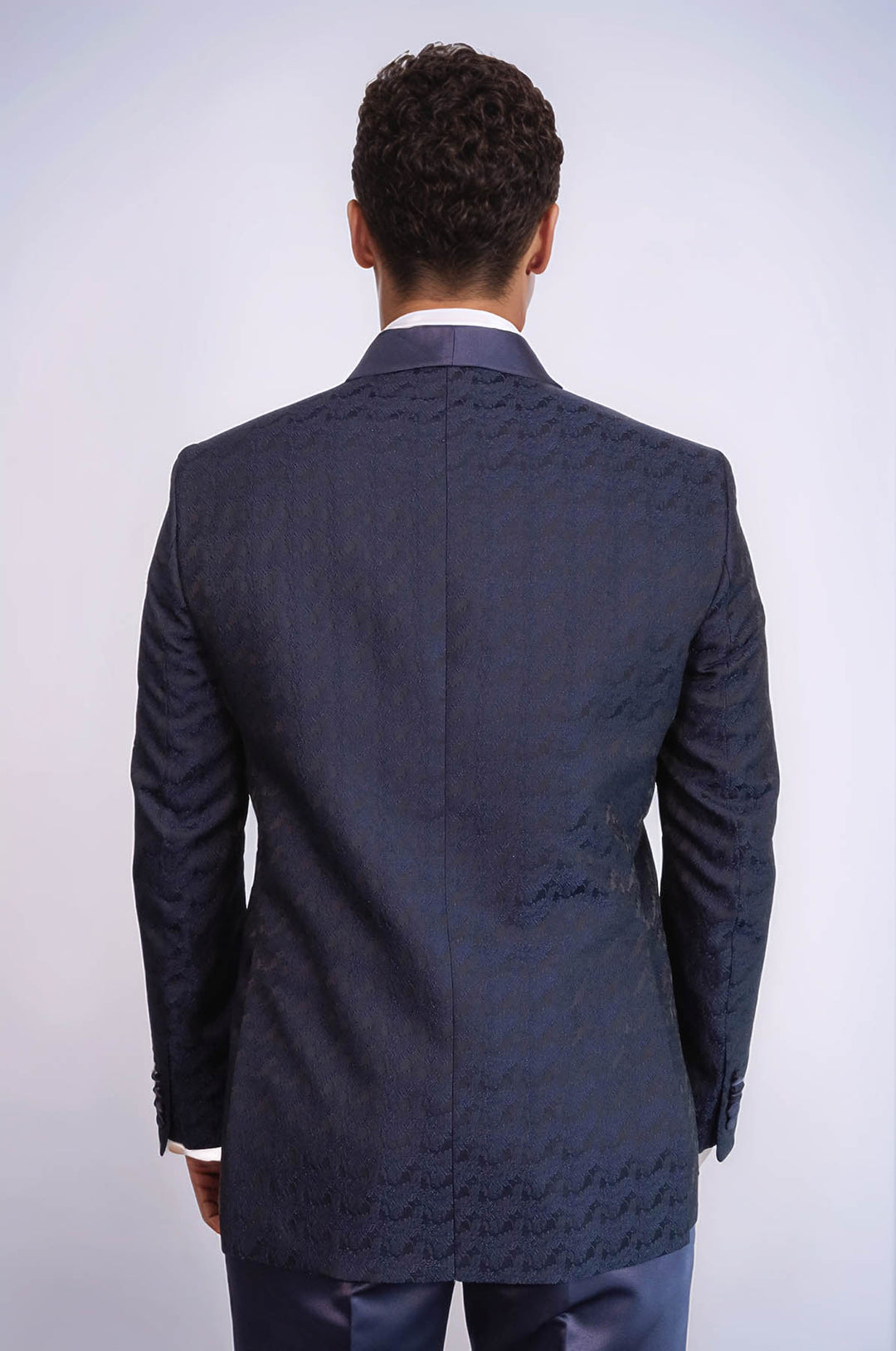 Traje de esmoquin cruzado con cuello chal de satén para hombre en azul marino - Wessi