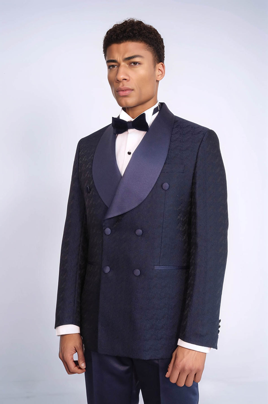 Traje de esmoquin cruzado con cuello chal de satén para hombre en azul marino - Wessi
