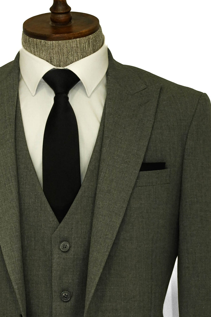 Traje de tres piezas ajustado de un solo botón para hombre, color gris