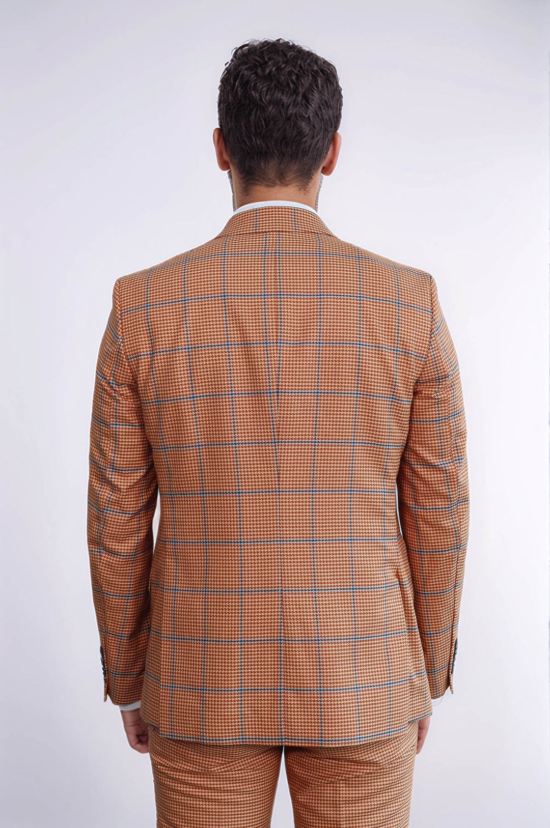 Traje de hombre entallado de color naranja con estampado de cuadros - Wessi