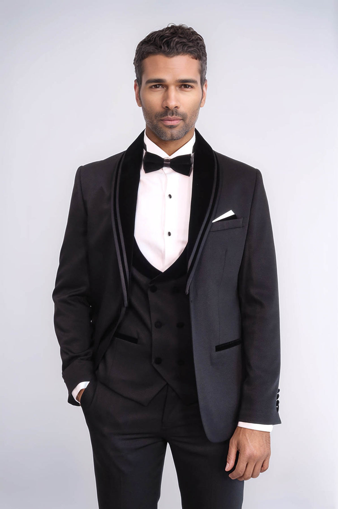 Esmoquin negro de tres piezas con cuello chal y estampado del mismo color para hombre - Wessi