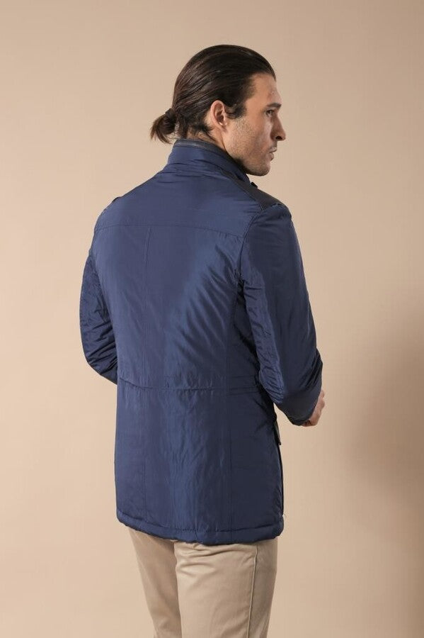 Chaqueta acolchada de corte entallado y piel modelada en azul - Wessi