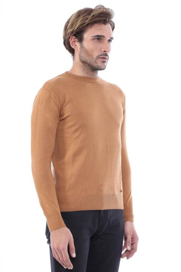 Suéter color camel con cuello circular - Wessi