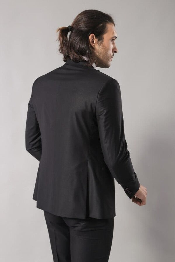 Collar and Pockets Modeled Black 3 Piece Tuxedo | Wessi