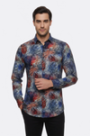 قميص رجالي باللون الأزرق الداكن منقوش عليه أوراق حمراء - ويسي