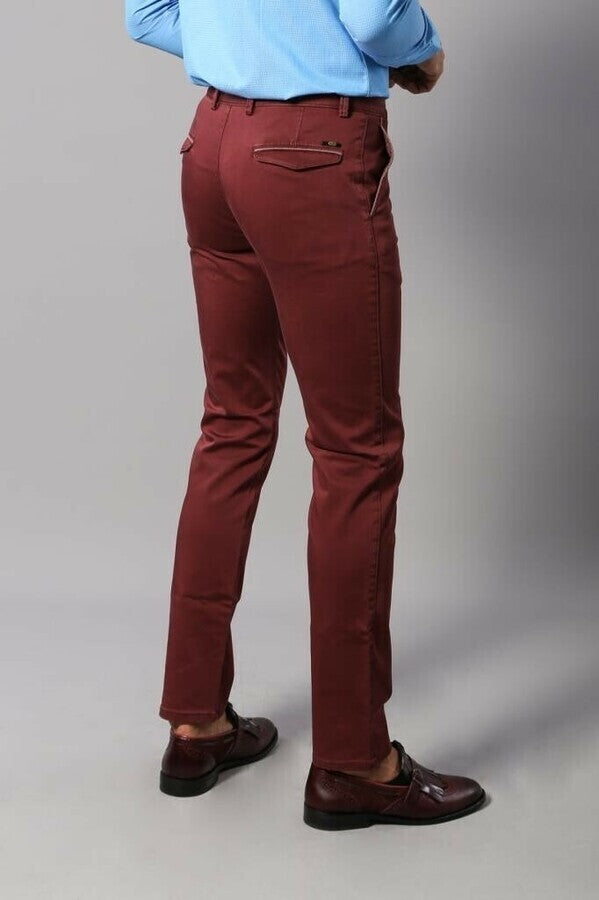 Pantalones burdeos con bolsillos de parche para hombre - Wessi