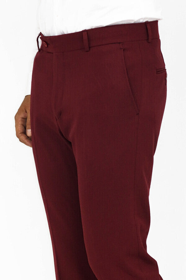 Pantalones lisos de corte entallado color burdeos para hombre - Wessi