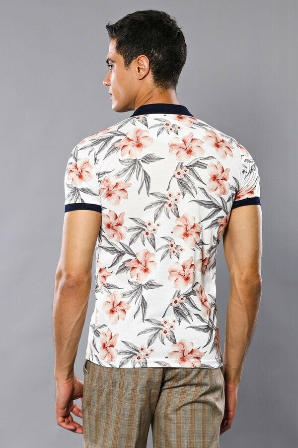 Camiseta de cuello alto con estampado floral para hombre en color crema - Wessi