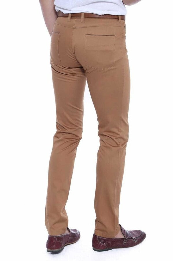 Pantalones de algodón de corte entallado para hombre de color marrón - Wessi