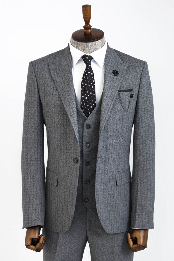 Traje de hombre gris con chaleco a rayas - Wessi