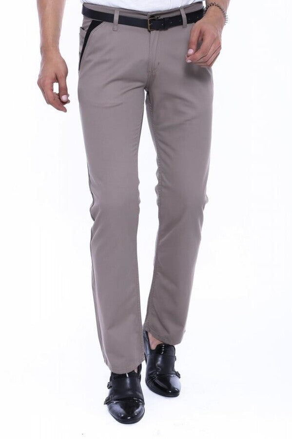 Pantalones de hombre beige ajustados y lisos con bolsillos ribeteados - Wessi